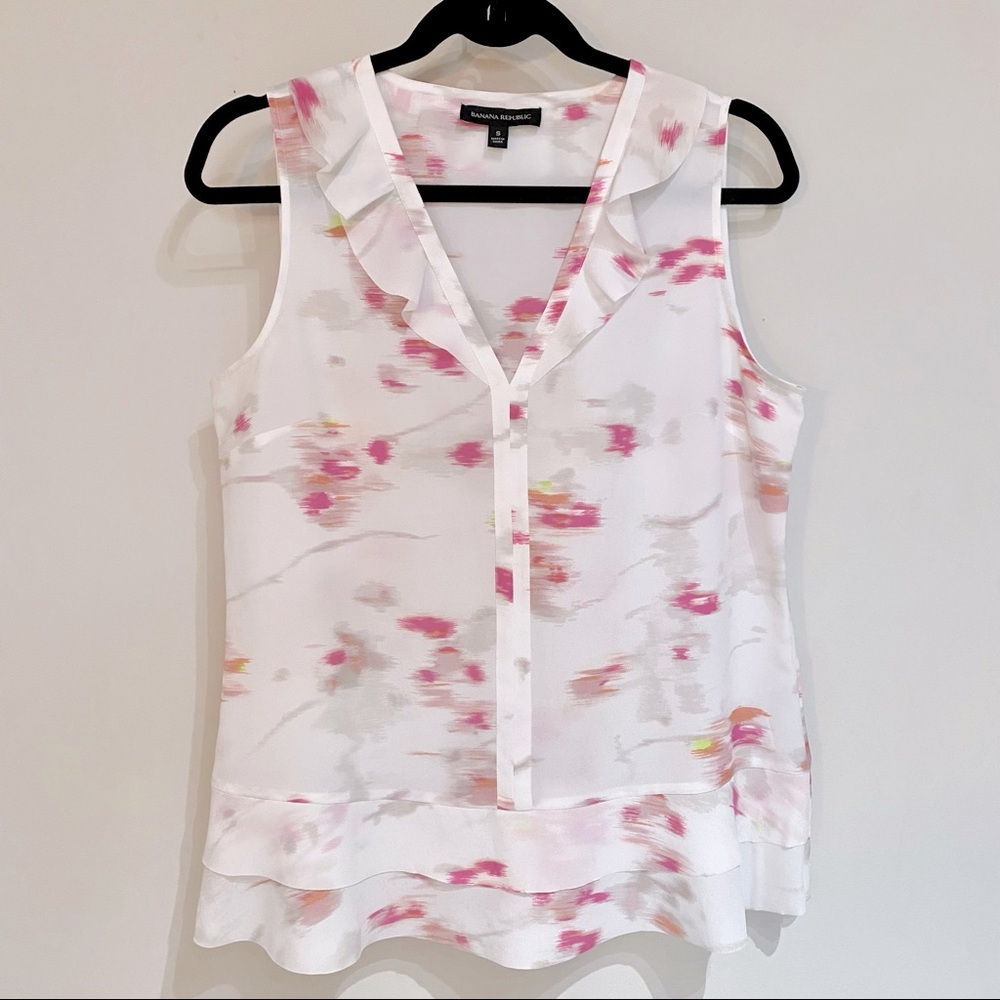 Banana Republic Sleeveless Blouse
